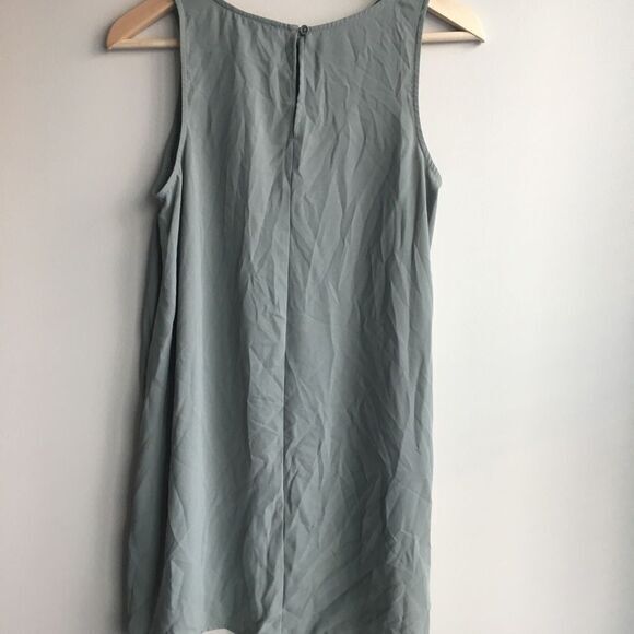 5/$15 Forever 21 tunic sleeveless top - Picture 3 of 4